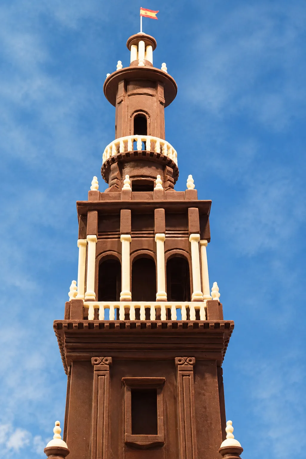 Torre de la Plaza de Espa&ntilde;a recreada en chocolate — La Estepe&ntilde;a
